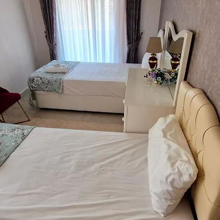 Denize Yakin Lueks Apartament *